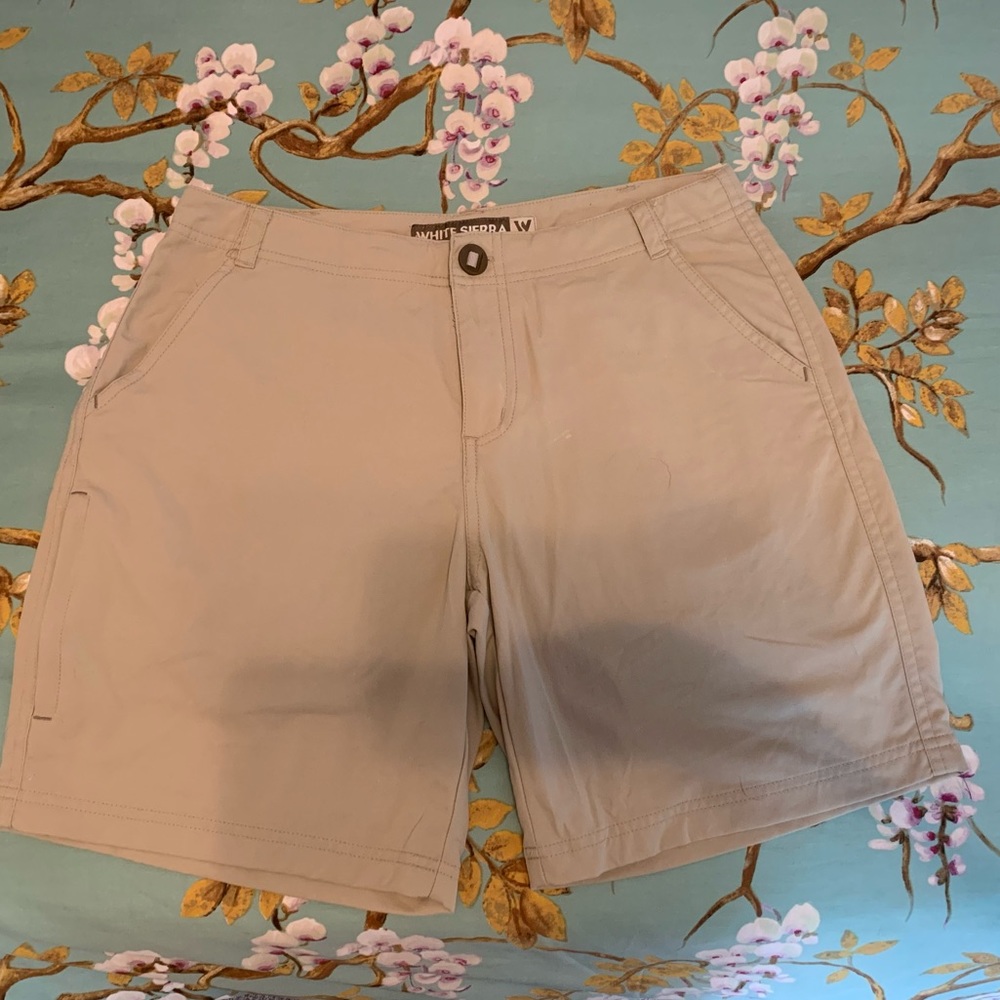 White Sierra High Rise Hiking Cargo Shorts Size 8 Tan Gorpcore Outdoor Bermuda
